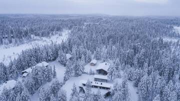 Фото номера Two-Bedroom Chalet with two sleeping lofts Шале RukanKelo г. Рука 15