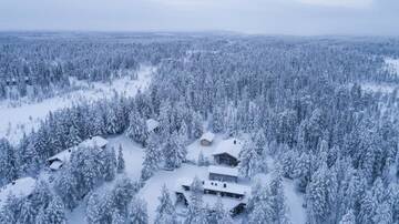 Фото номера Two-Bedroom Chalet with two sleeping lofts Шале RukanKelo г. Рука 27