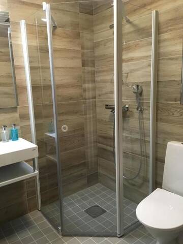 Фото номера Четырехместный номер &quot;Комфорт&quot; Отель Hotel Arctic Zone г. Рука 8