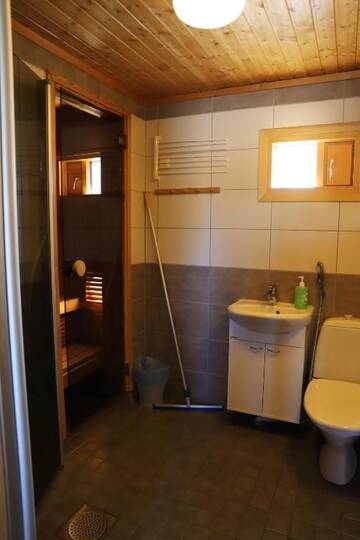 Фото номера Коттедж с 1 спальней и сауной Дома для отпуска Matkailumaja Heikkala Cottages г. Рука 14