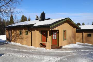 Фото номера Коттедж с 1 спальней и сауной Дома для отпуска Matkailumaja Heikkala Cottages г. Рука 3